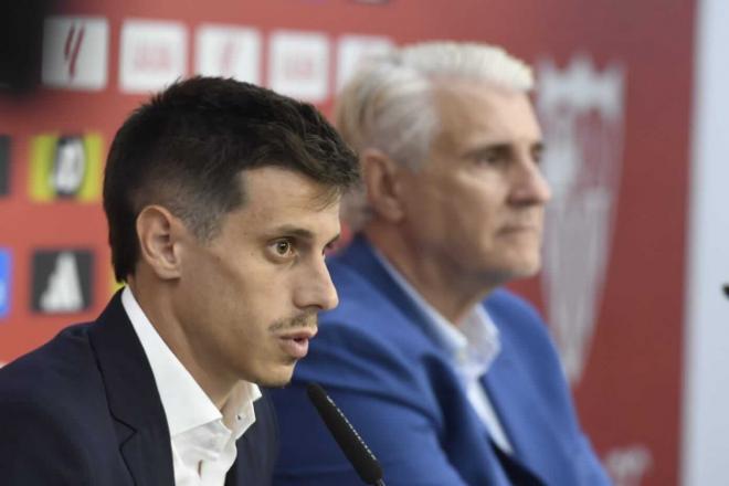 Alfon y Antonio Cordón, en la presentación del jugador (Foto: Kiko Hurtado).