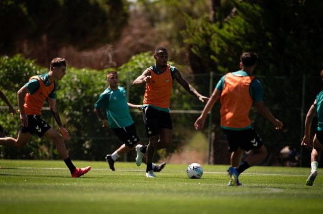 Natan, en el primer entrenamiento de pretemporada del Betis (Foto: RBB).
