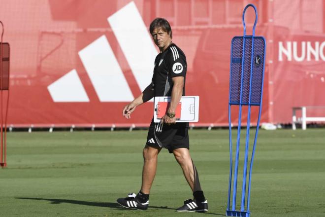 Matías Almeyda, dirigiendo el entrenamiento (Foto: Kiko Hurtado)