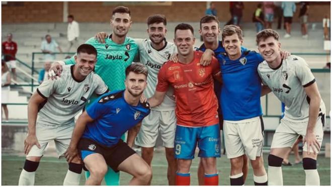 Ibaider Garriz con compañeros del Osasuna. (Foto: @ibaider_)