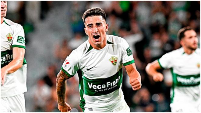 Nico Fernández celebrando un gol con el Elche. (Foto: @nicolasfernandez_26)