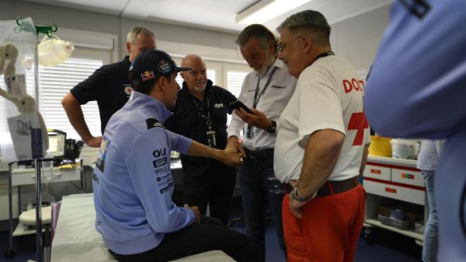 Álex Márquez, pasando la última revisión médica (Foto: Gresini Racing).