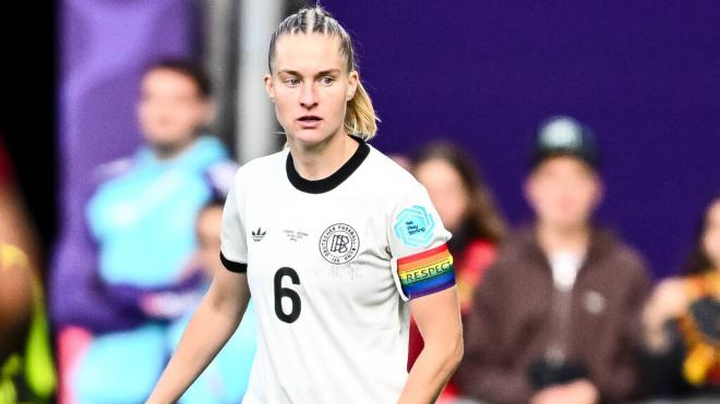 Janina Minge, durante un partido de Alemania en la Eurocopa Femenina (foto: Cordon Press).