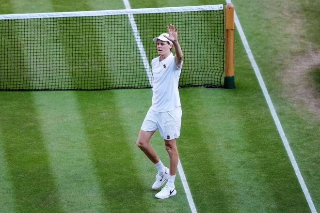 Jannik Sinner celebra su triunfo ante Novak Djokovic en Wimbledon 2025 (Foto: Cordon Press).