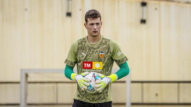 Julen Agirrezabala (Foto: Valencia CF)