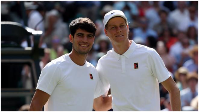 Carlos Alcaraz y Jannik Sinner en la final de Wimbleodn 2025. (EFE)