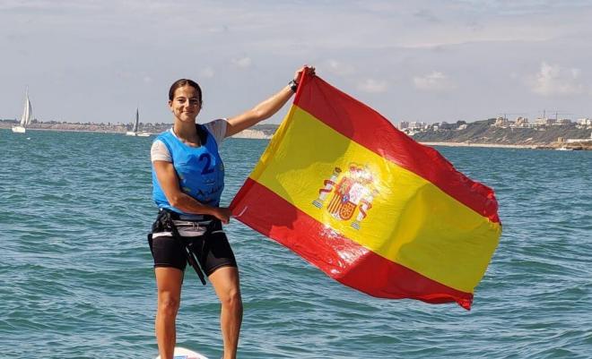Eloísa Tarancón, del CV Dársena, protagoniza una brillante actuación que confirma su proyección.