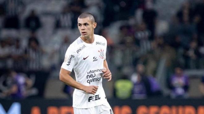 Gabriel Moscardó, en un partido con Corinthians.