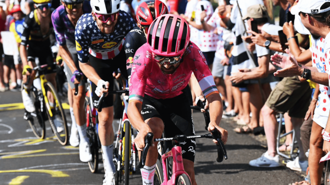 Ben Healy, en la décima etapa del Tour (Foto @EFprocycling).