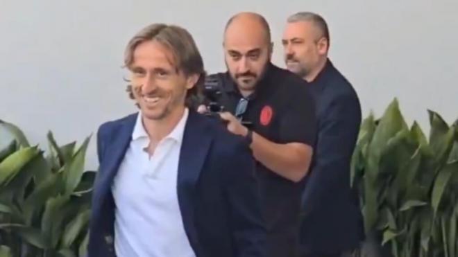 Luka Modric en Milan (Foto: X)