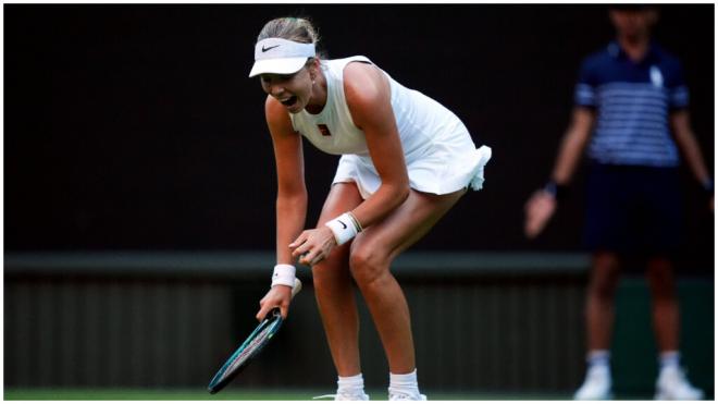 Paula Badosa no pudo superar los cuartos de Wimbledon y ha desvelado una lesión (foto: Cordon Pres