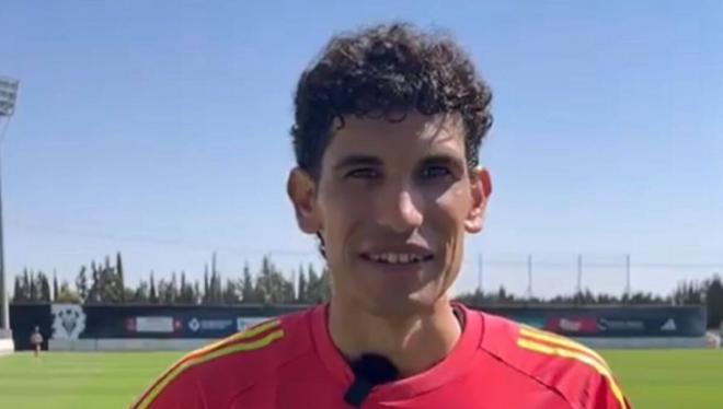 Jesús Vallejo responde a un test rápido de preguntas en el Albacete.