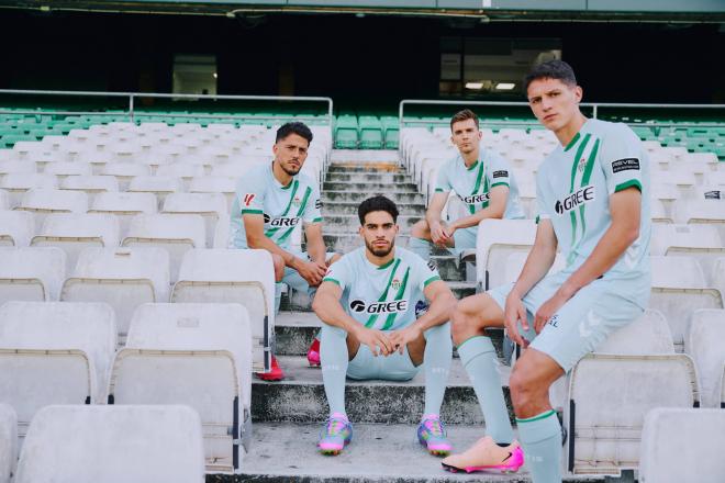 El Betis presenta su segunda equipación (Foto: RBB).