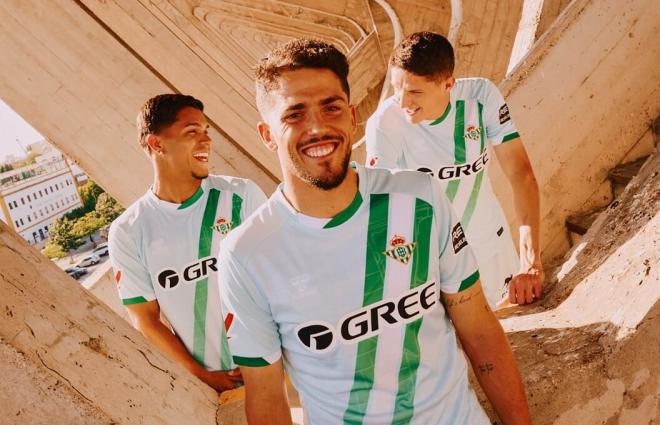 El Betis presenta su segunda equipación (Foto: RBB).
