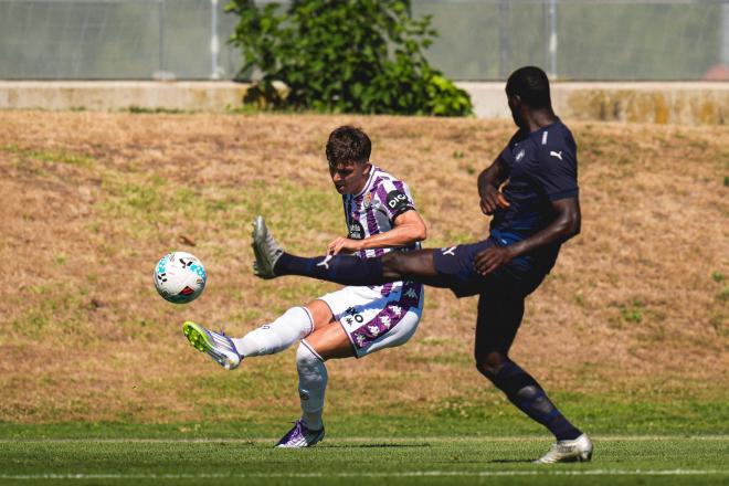 Alejo en el amistoso ante el Pafos (Foto: Real Valladolid).