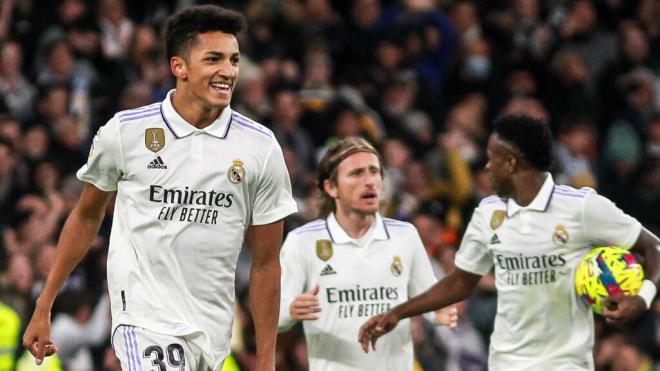 Álvaro Rodríguez celebrando su gol en el Bernabéu (Cordon Press)
