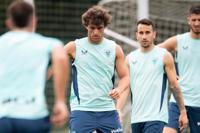 Unai Gómez se ejercita con el grupo en Lezama (Foto: Athletic Club).