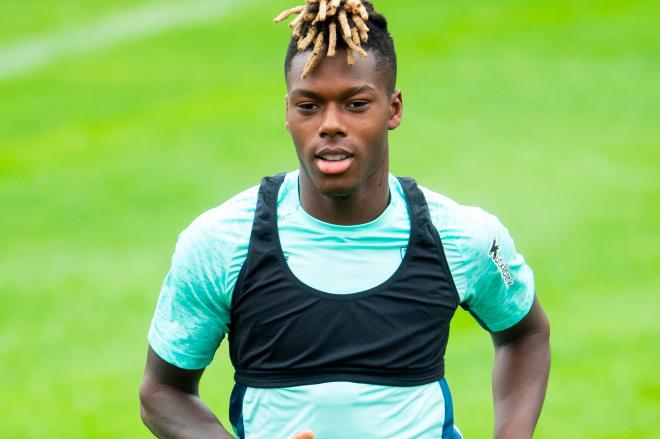 Nico Williams trabaja en la pretemporada en Lezama (Foto: Athletic Club).