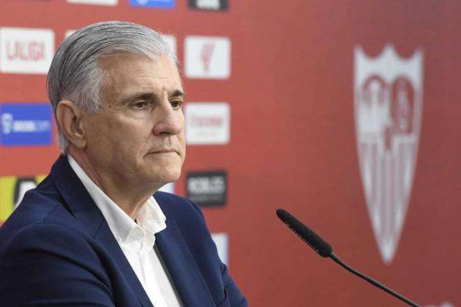 Antonio Cordón, en la presentación de Suazo (Foto: Kiko Hurtado).