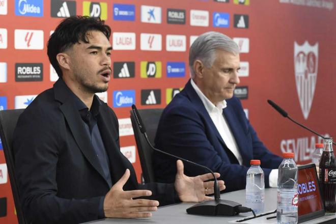 Antonio Cordón, en la presentación de Suazo (Foto: Kiko Hurtado).