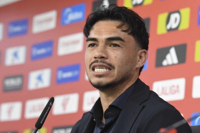 Gabriel Suazo, en su presentación como jugador del Sevilla (Foto: Kiko Hurtado).