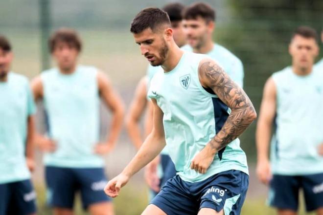 Oihan Sancet se ejercita con el grupo en Lezama (Foto: Athletic Club).