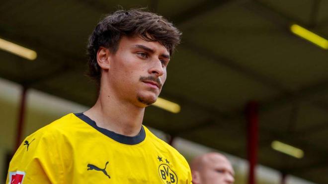 Guille Bueno, con el Borussia Dortmund.