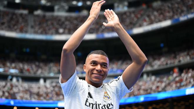 Mbappé en la presentación con el Madrid (Cordon Press)