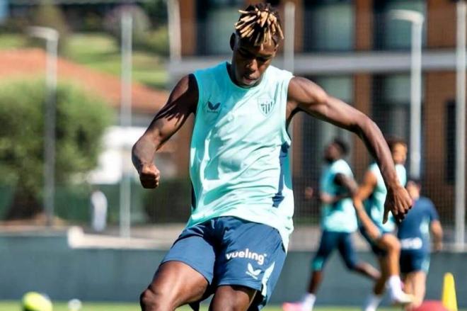Nico Williams se ejercita en esta pretemporada en Lezama (Foto: Athletic Club).