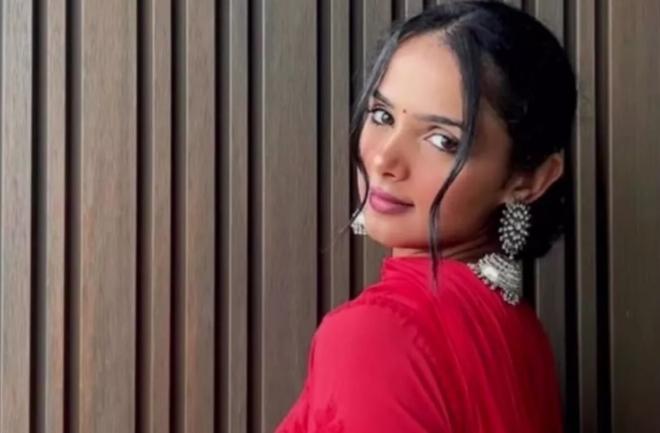 Radhika Yadav posa en un vídeo en su cuenta de Tik Tok.