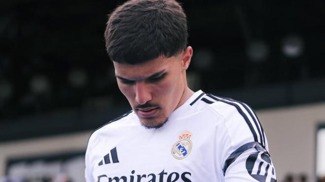 Yusi en un partido con el Castilla (Instagram: @yuusiii3)