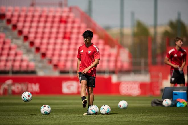 Entrenamiento de pretemporada del Mirandés (Foto: CDM).