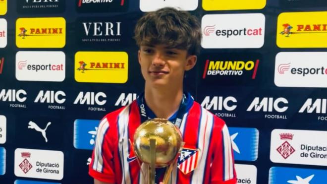 Luis Navarro, Curro, seguirá jugando en el Atlético de Madrid (instagram Luis Navarro)
