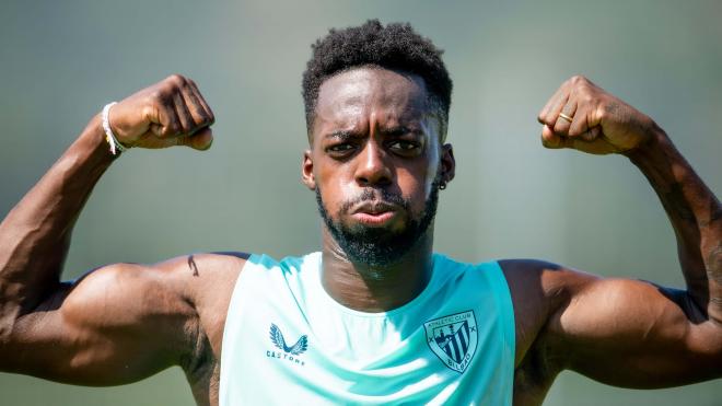 Iñaki Williams luce sus músculos en Lezama (Foto: Athletic Club).