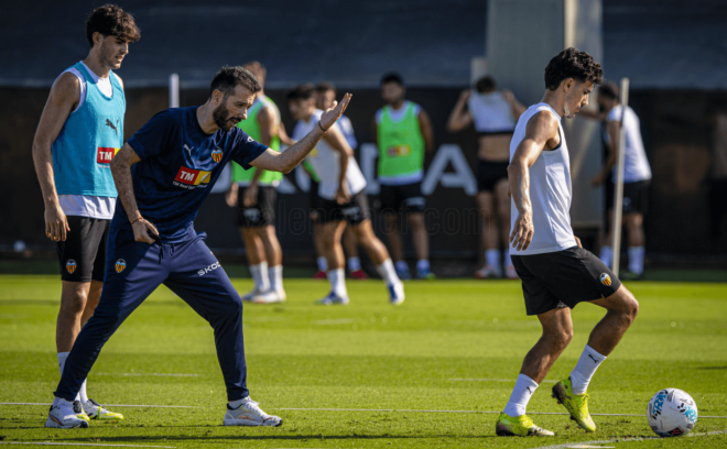 Javi Guerra y Almeida con Corberán