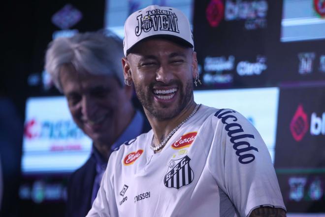 Neymar Jr., en su presentación con el Santos (Foto: Cordon Press).