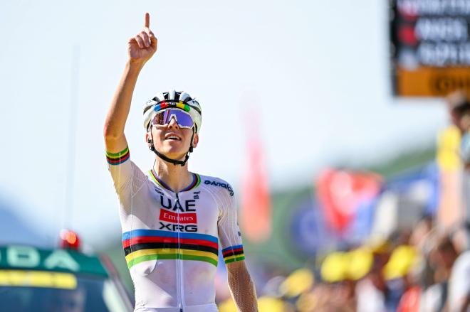 Tadej Pogacar celebra su triunfo en Hautacam en el Tour 2025 (Foto: Cordon Press).
