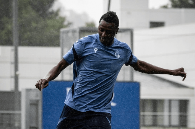 Umar Sadiq ha vuelto a Zubieta con la Real