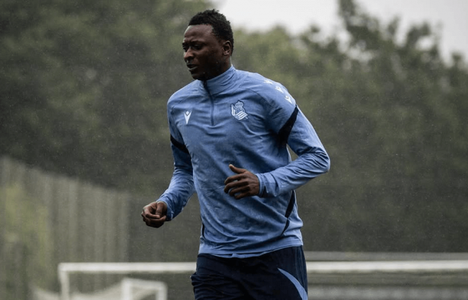 Umar Sadiq ha vuelto a Zubieta con la Real