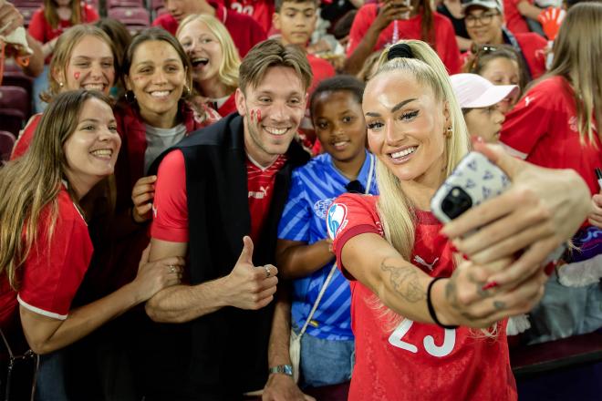 La locura por Alisha Lehmann en la Eurocopa Femenina (Cordon Press)