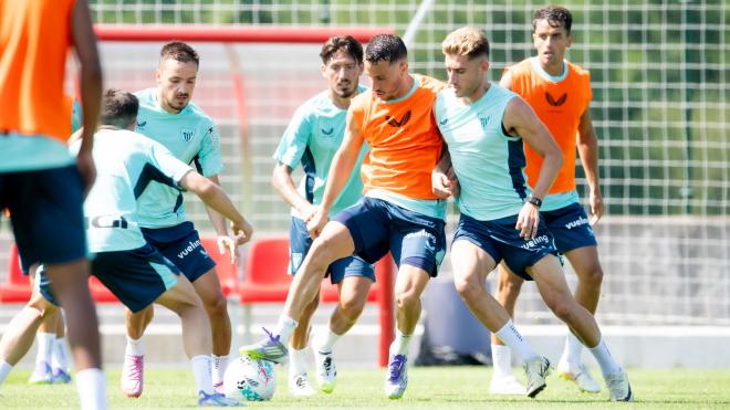 Sesión de entrenamiento en la pretemporada 2025-26 en Lezama (Foto: Athletic Club).