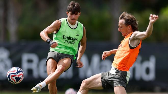 Fran García y Luka Modric entrenando en EEUU (Real Madrid)