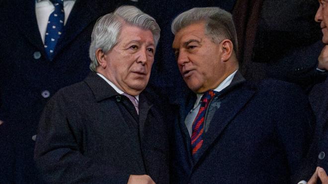 Enrique Cerezo junto a Joan Laporta (Cordon Press)