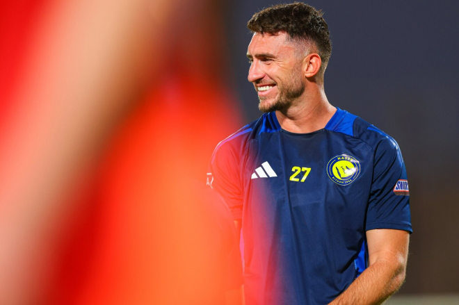 Aymeric Laporte, presente en una sesión de entrenamiento con el club árabe. (Foto: Al-Nassr)