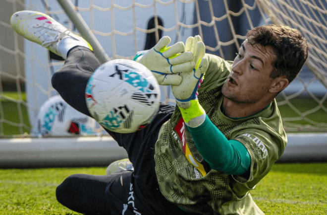 Julen Agirrezabala (Foto: Valencia CF)
