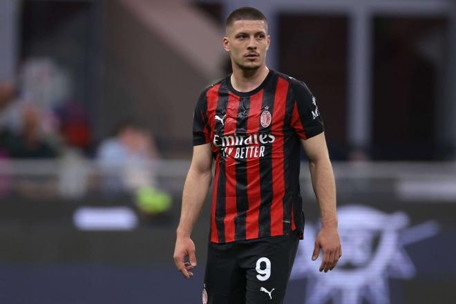 Luka Jovic, durante un partido del Milan esta pasada temporada (Foto: Cordon Press).