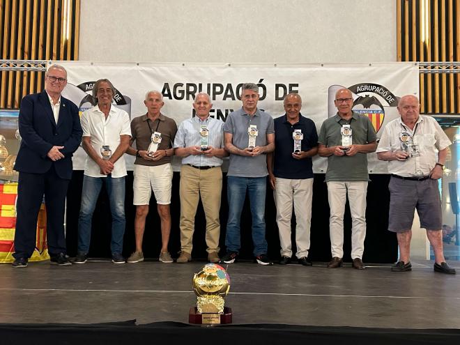 Los veteranos del Valencia CF en la Convención de Peñas