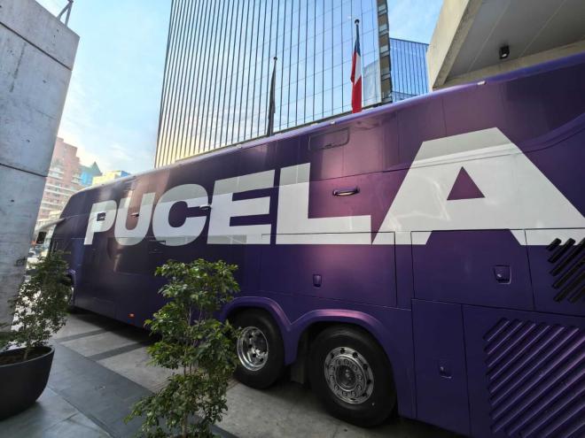 Autobús del Real Valladolid en Chile.