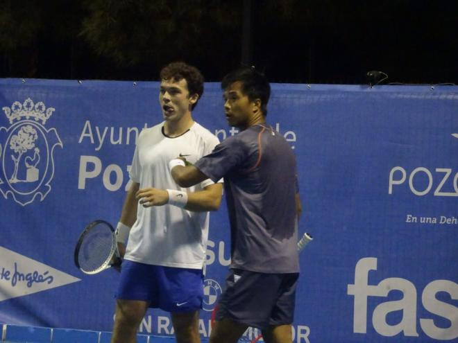 Iñaki Montes y Fajing Sun, durante la final.