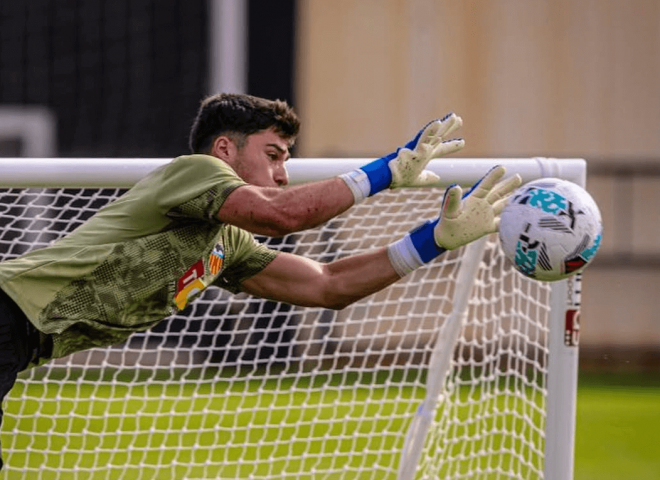 Vicent Abril, meta del VCF Mestalla (Foto: Valencia CF)